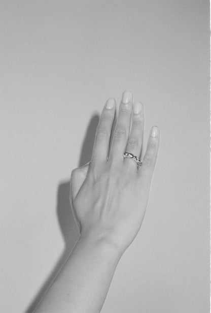 Thin Wave Ring