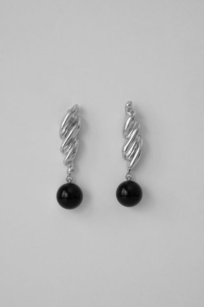 Wave Earrings w/Onyx