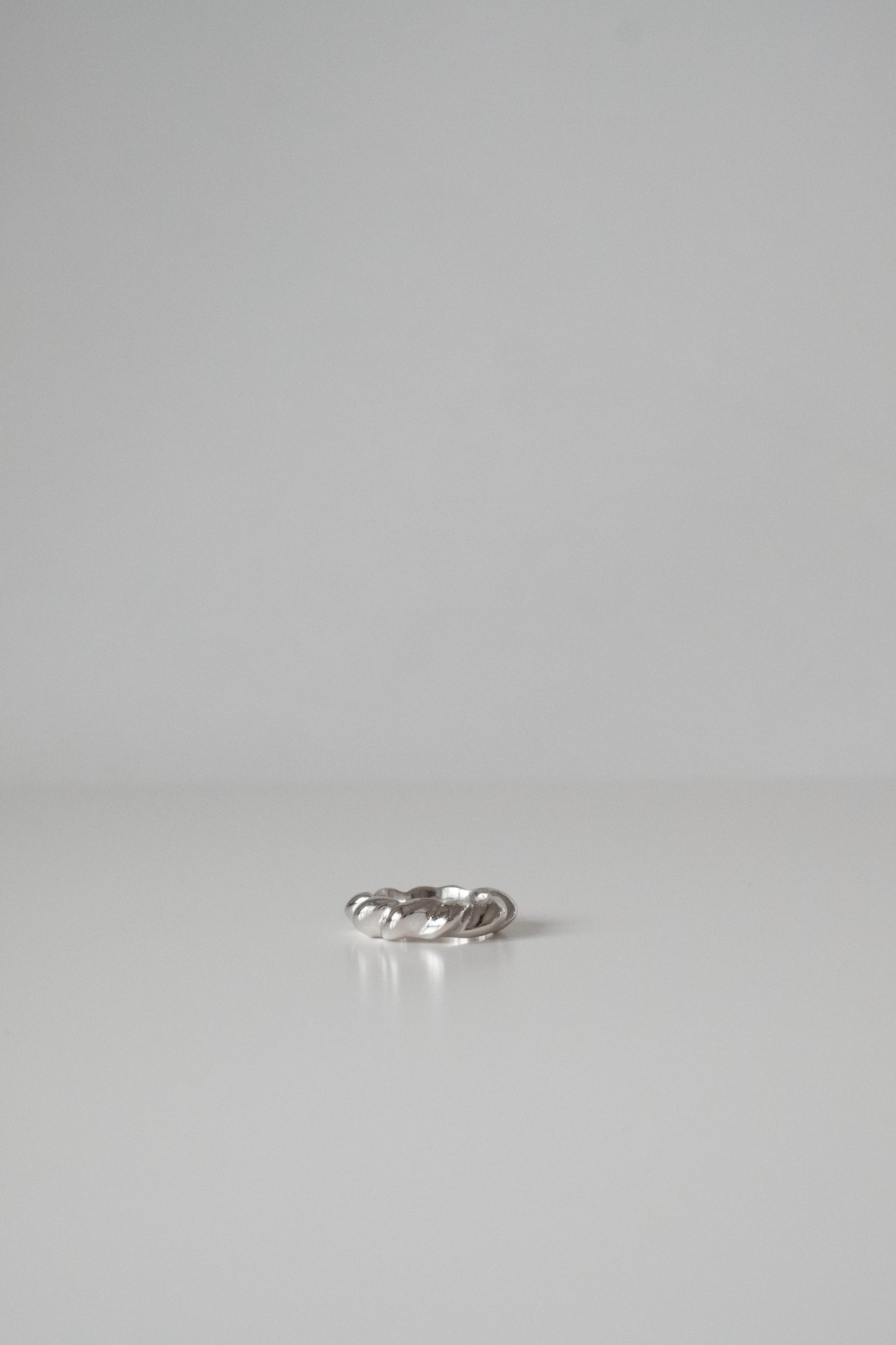 Thin Wave Ring